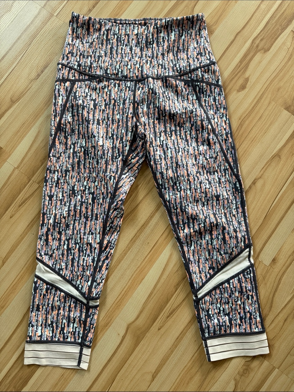 Zella Women’s  Crop Leggings in peach, grey, blue pattern